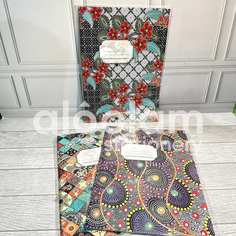 

SATU PACK ( 20 LEMBAR 25cm x 18cm ) Sampul Kertas Buku Tulis Boxi Sampul Kertas Buku Boxy