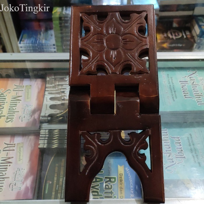 

rekal kayu ukir pernis loster | tatakan al qur'an murah