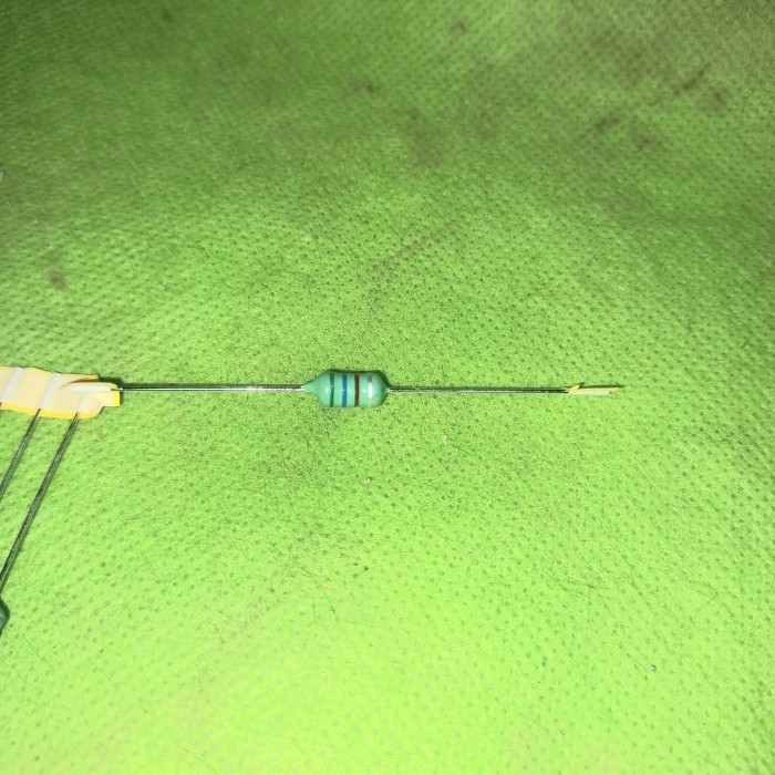 induktor 560uh 1 w 1watt 1W original inductor 560 uh induktor 560mh Fajar Fajar elektro 2