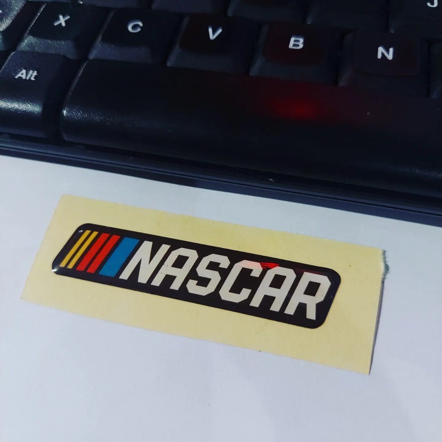 

Sticker Resin Timbul NASCAR Stiker Lentur 3D Logo Kecil Satuan