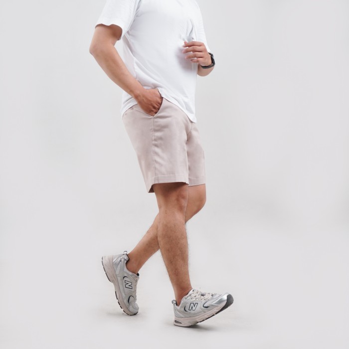 Celana Pendek Chino Pria Milkygrey - XXXL