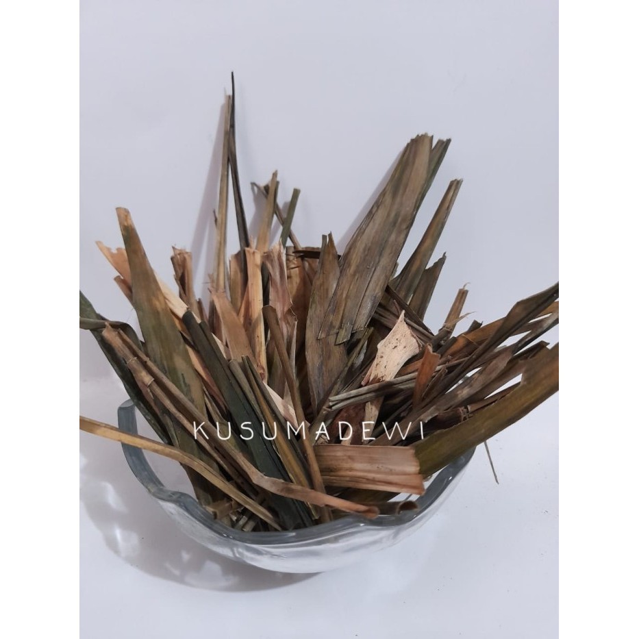 Daun Suji Kering / Pudak / Rauti 1 kg