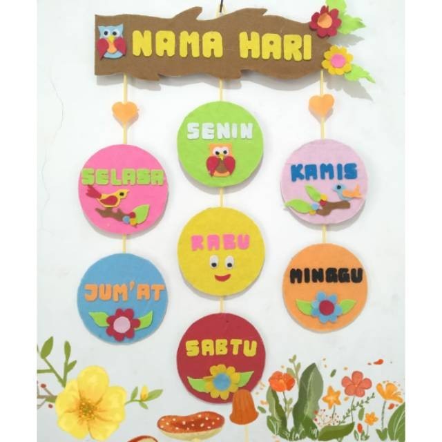 Pajangan/ Hiasan dinding/prakarya kain flanel/nama nama hari Bahan spon eva