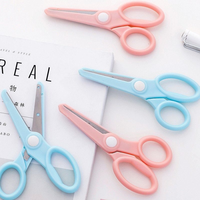 

Kids Scissor Pastel