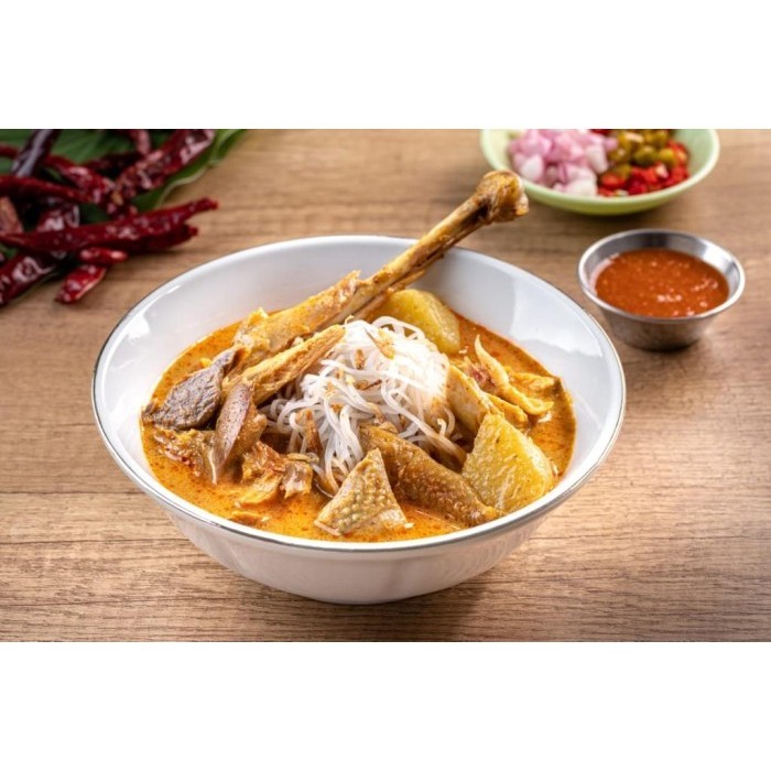 

Kari Bihun Tabona dari Medan - Ayam