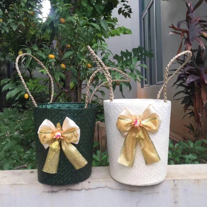 

[Best]PROMO Tas Keranjang Parcel/ Tas Hampers Kue Kering /Tas Anyaman Pandan - Putih