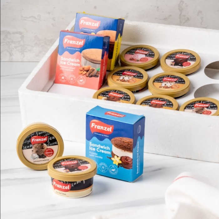 

[Terlaris] Hampers Cookies Sandwich & Cup
