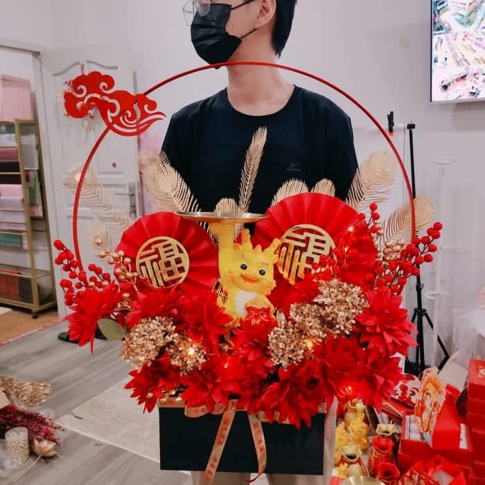 

Hampers Imlek Bunga NAGA Vas Set Bunga CNY Pajangan LONGMA JINGSHEN