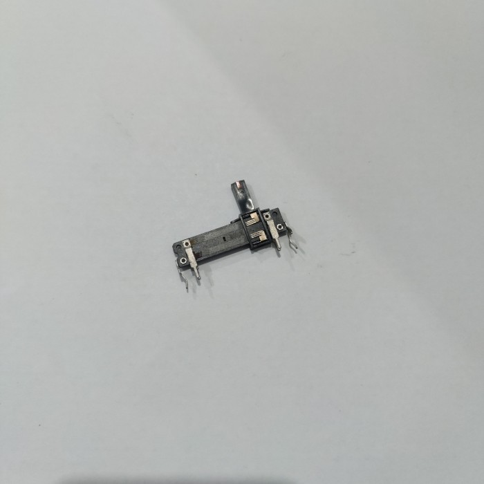 Potensio geser Stereo100k 4cm kaki 3-3 / potensio equalizer 4cm setreo