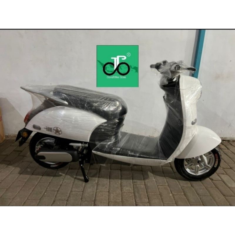 Sepeda Motor Listrik Uwinfly Golden Turtle 2+ (GT2+) TERBARU GN