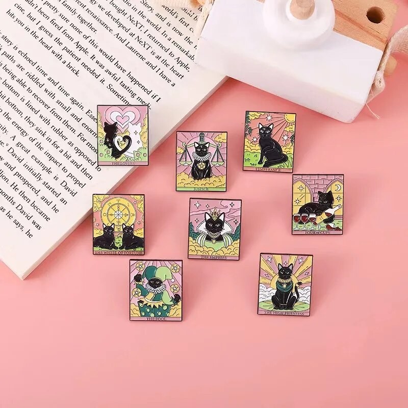 Punk Gothic Tarot Enamel Pin Romantic Love Couple Cats Justice Brooches Badge Halloween Gift For Kid