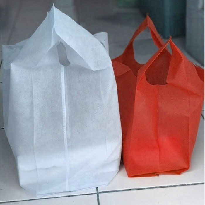 

Kodian Isi 20 Tas Kain SpunBond Uk 36x55x15 cm Model Kresek Untuk Kotak Nasi 18x18 20x20 22x22