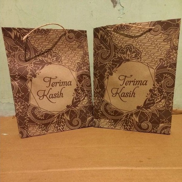 

100 PCS TAS PAPERBAG SEDANG 21*17*5 CM