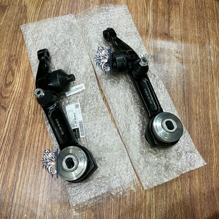 Arm Tengah Mercedes W220 S280 S320 Arm Bawah Besi W220 Mercedes Benz - Kanan (R)