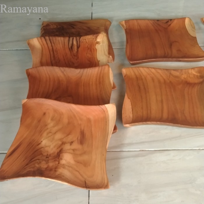 

Piring Kayu Jati Kotak / Piring Saji Kayu Jati Kotak 22cm Murah