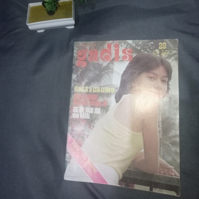 Majalah Gadis, Des 1974