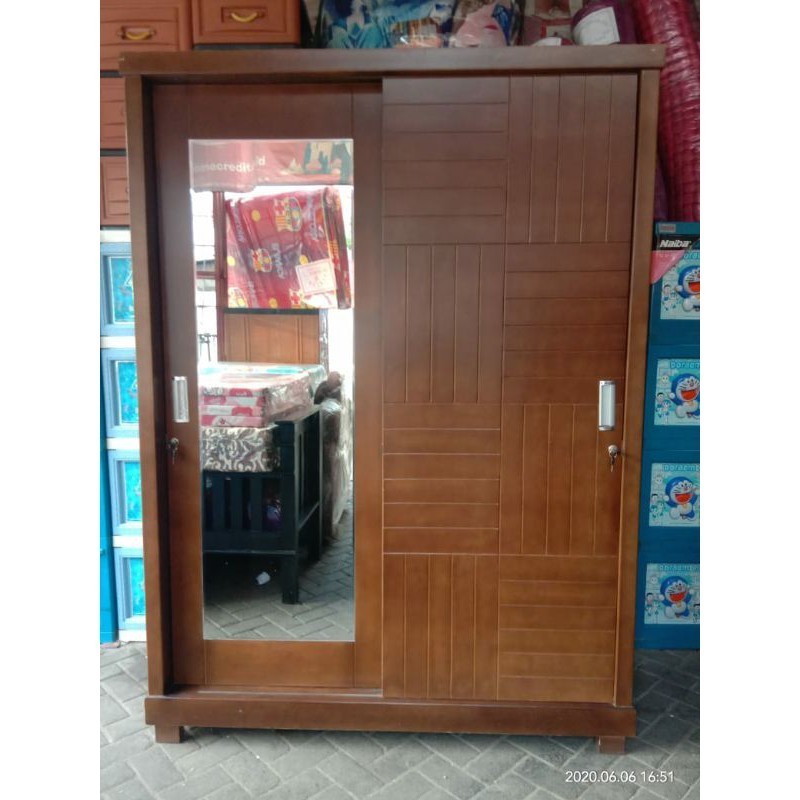 

PROMO SPESIAL lemari pakaian 2 pintu seleding jumbo laci dalam