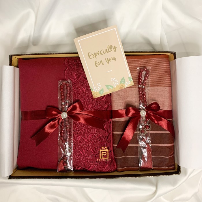 

[New Arrival]Promo!!! Hampers Polkedy Mukena dan Sarung - MAROON