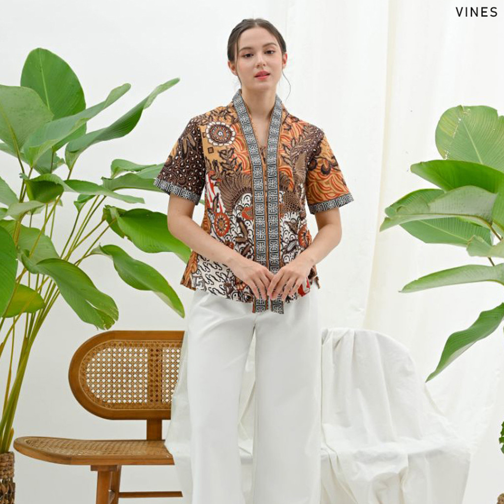 Evercloth Vines Atasan Kutu Baru Batik Wanita Lengan Pendek Kebaya Encim Blouse Batik Perempuan Baju