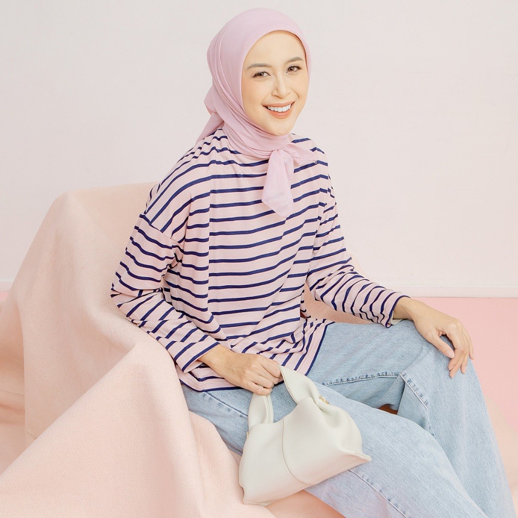 IB36TG HijabChic Ulyani Stripe Tops - Atasan Muslim Stripe Lembut Best Seller Terbaru
