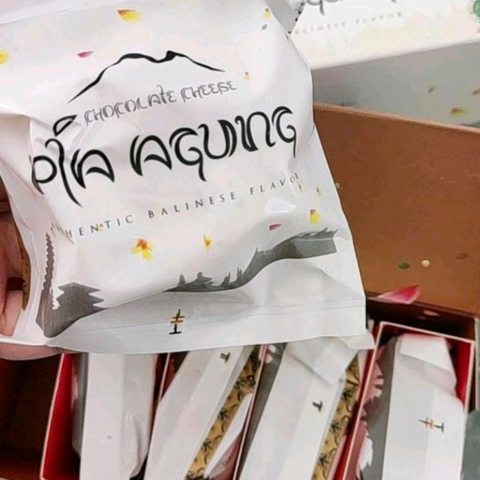 

PIA AGUNG OLEH OLEH BALI DURIAN KACANG HIJAU CREAM CHEESE KEJU CAPPUCI - kacang ijo