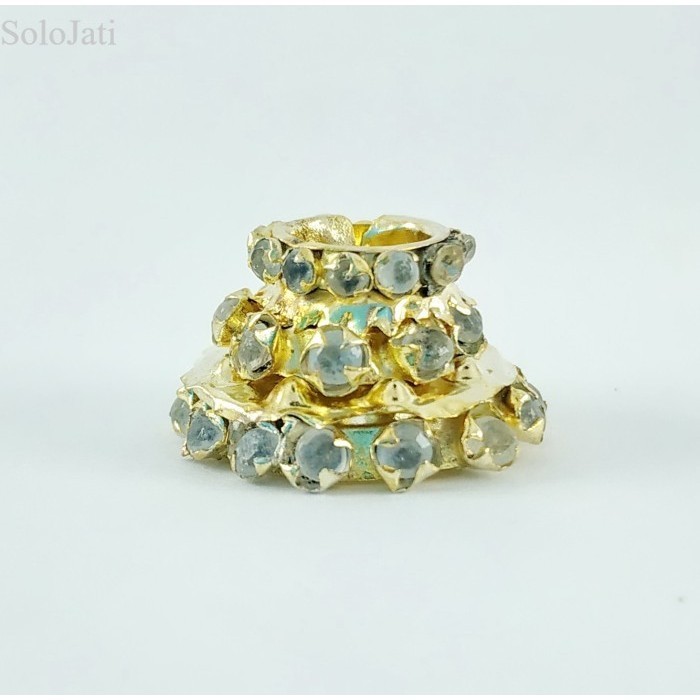 

Mendak Cincin Keris Model Bejen Susun Kuningan Hias Permata antik