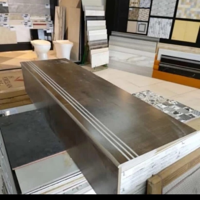 keramik/granit tangga motif kayu 30x80 20x80 30x90 20x90