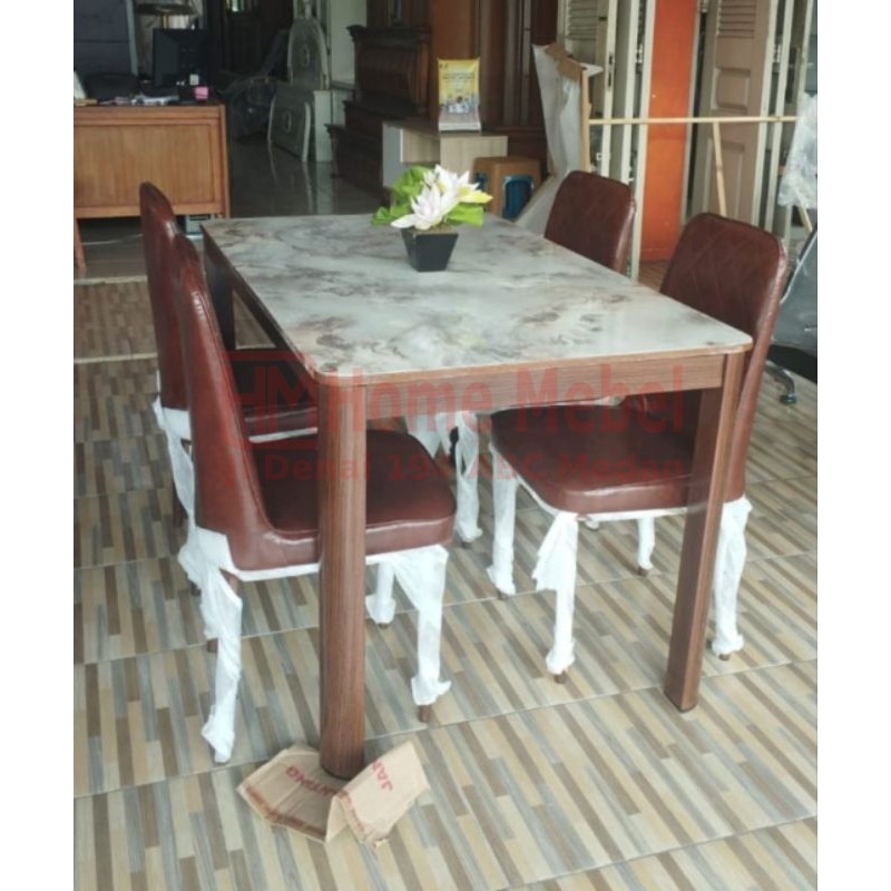 PROMO TERMURAH Meja Makan 4 Person Marmer import campuran + kursi 4 pcs kulit oscar by HOMEMEBEL DEN