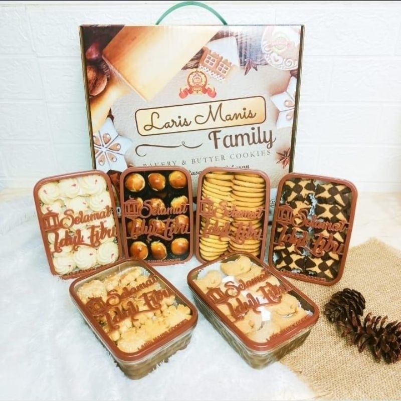 

Laris Manis Family - Laris manis kue kering - Paket kue lebaran