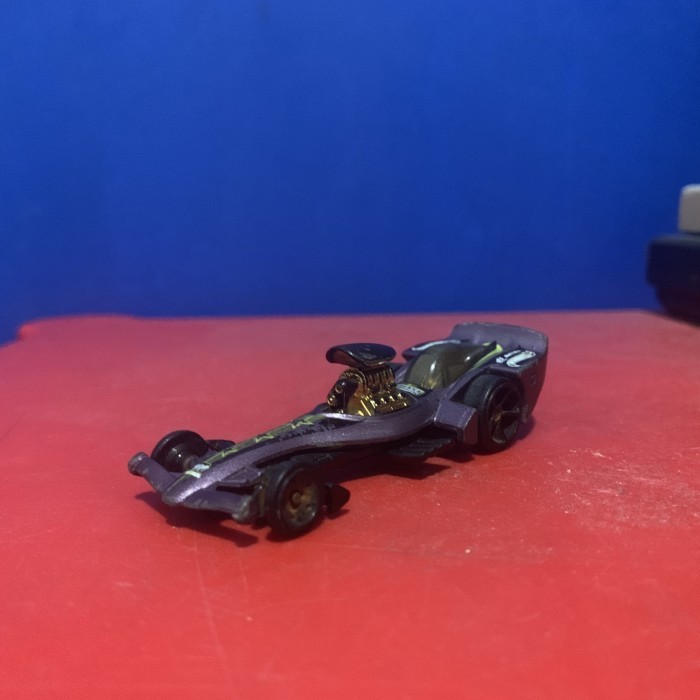 Hotwheels Fantasy ungi diecast loose junk -OS25