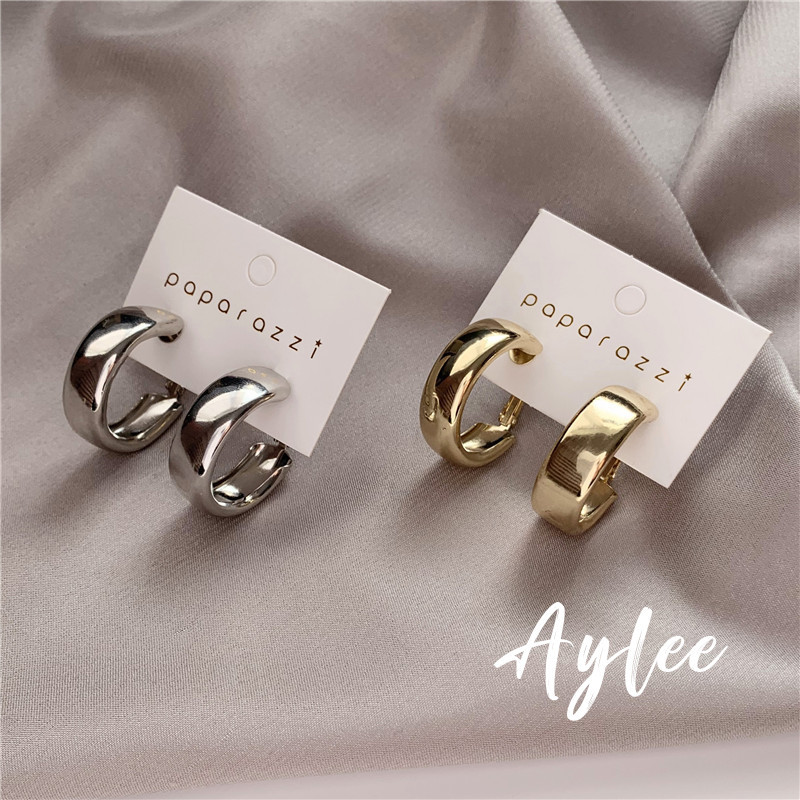 [Aylee] Anting Besar Berbentuk C Emas Kancing Anting Bulat Logam Wanita B278