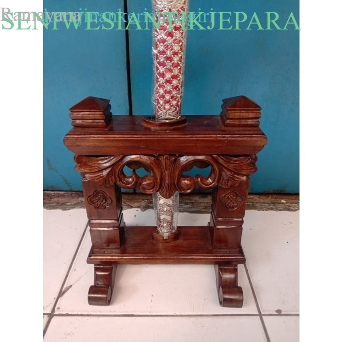 

Jagrak Keris Tempat Keris Sederhana Murah Isi 1 Antik