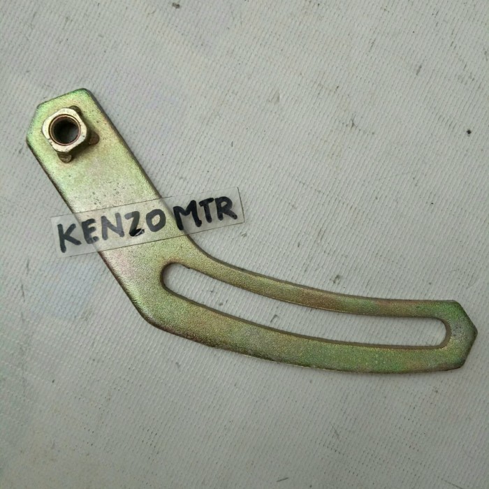 PART PLAT ALTERNATOR STELAN FAN BELT DINAMO ALTERNATOR KIJANG SUPER 5K