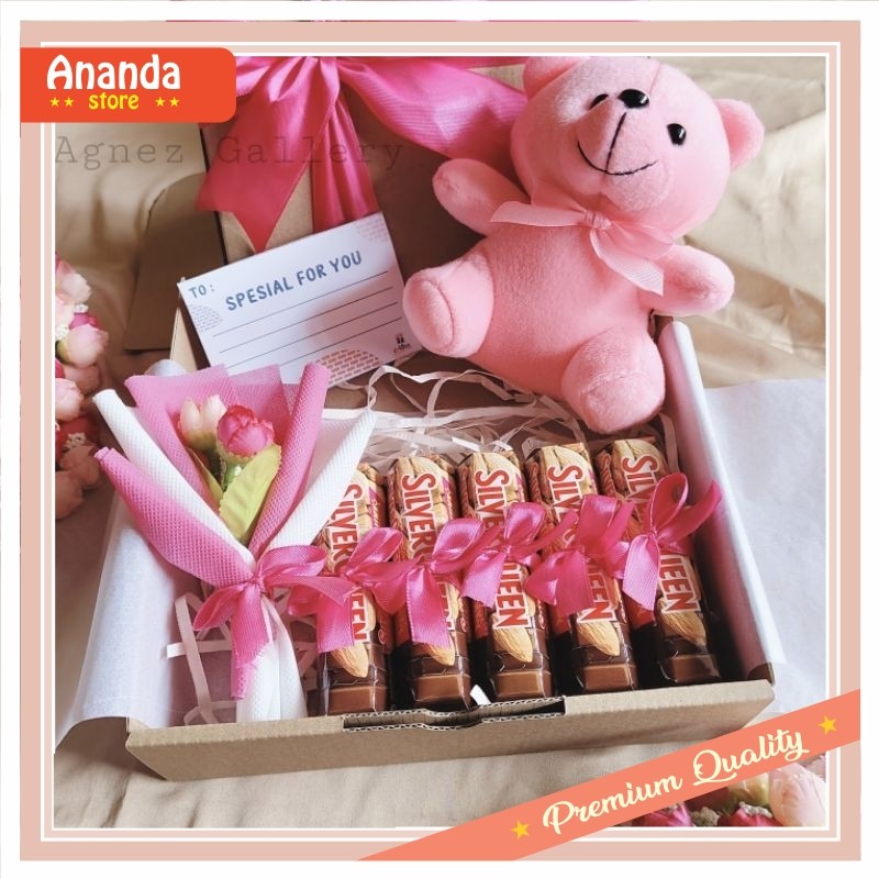 

Hampers murah Keren Promo Diskon / Hampers Coklat / Hampers Boneka / Kado Valentine / Kado Ulang Tahun / Gift Box / Coklat Silverqueen Chunky