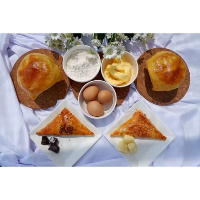 

KULIT PUFF PASTRY SHEET NADINE 450gr-Kulit Zuppa Soup-Picnic roll - 13x13cm,7pcs, 500gr