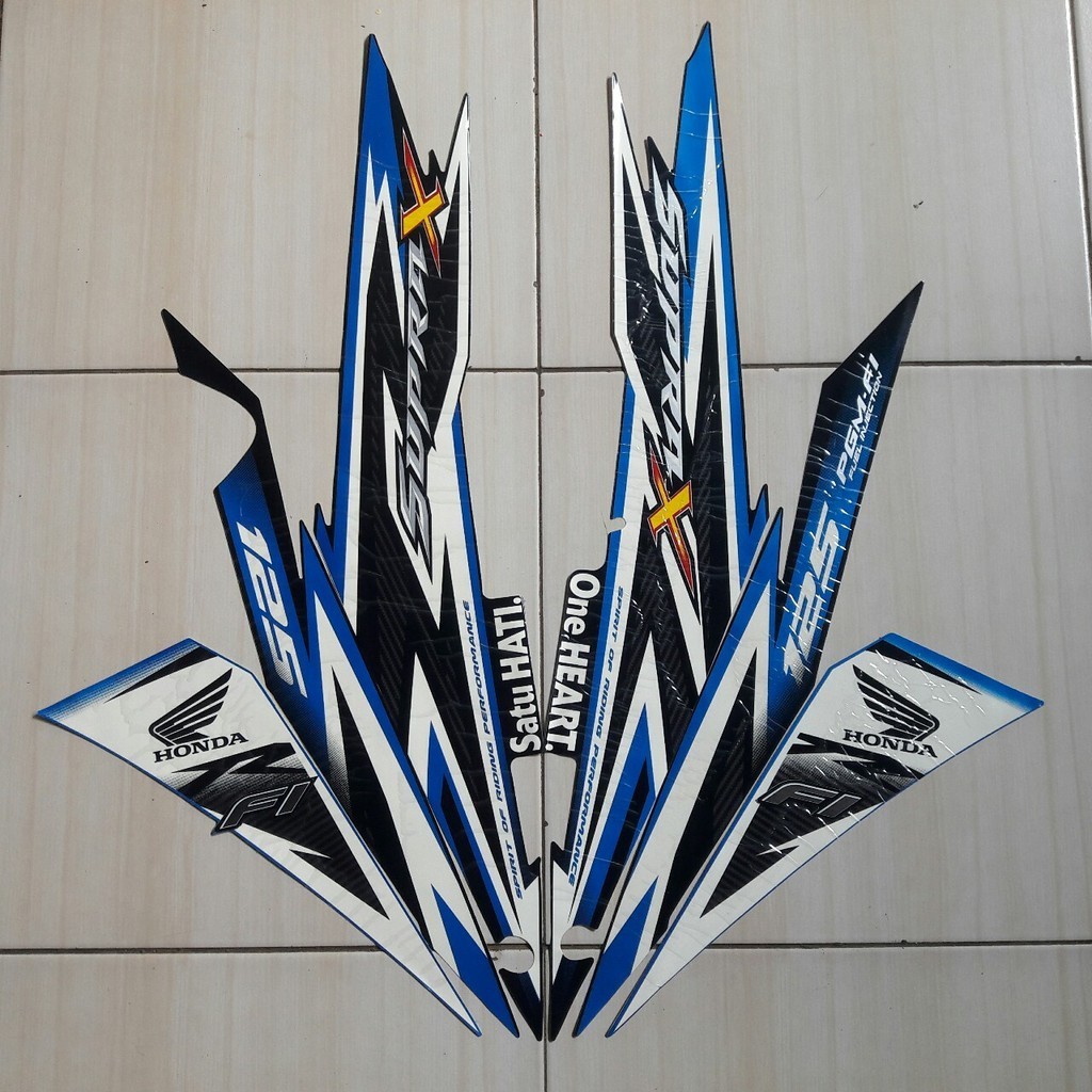 sticker striping motor supra x 125 fi 2014 Biru