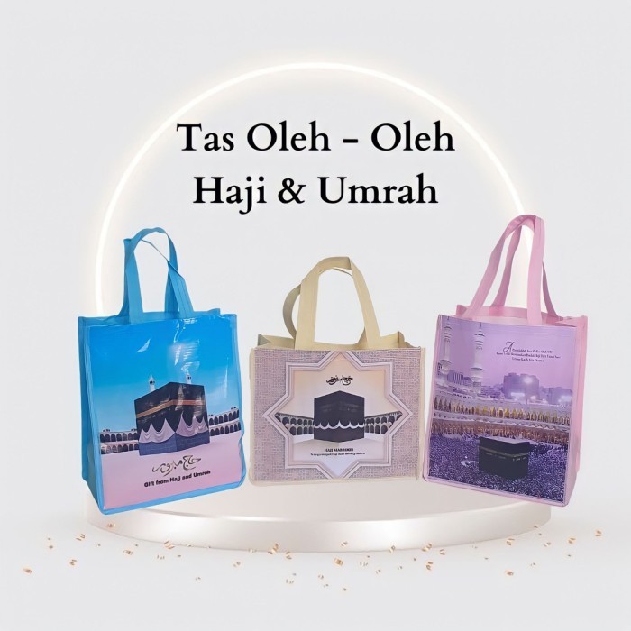 

TAS SOUVENIR HAJI UMROH BANNER 20X25 spunbond oleh oleh goodie bag - Ka'bah Cream