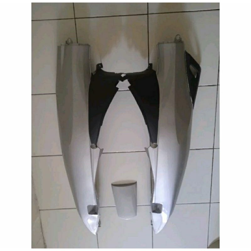Body Karisma X 125D BODY BELAKANG HONDA KARISMA X 125D