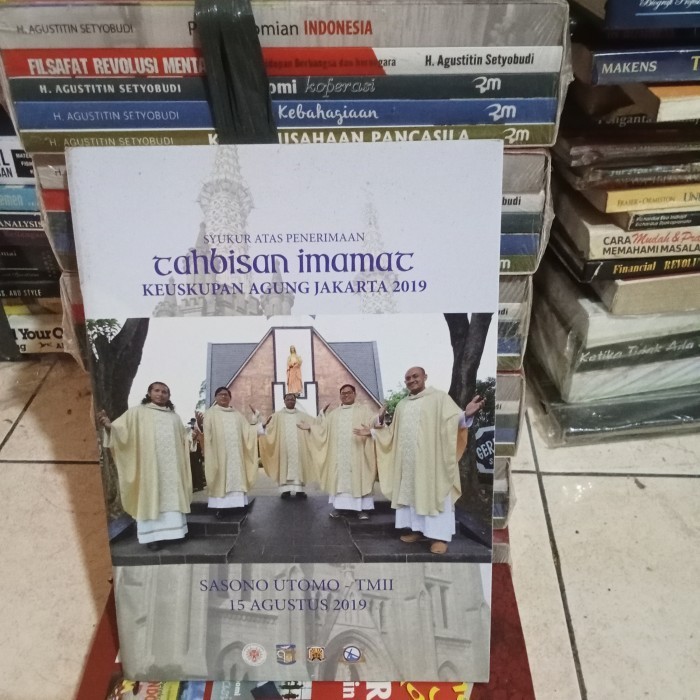 ORI BUKU SYUKUR ATAS PENERIMAAN TAHBISAN IMAMAC KEUSKUPAN AGUNG JKT201
