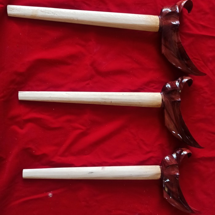 Warangka keriss naga sari