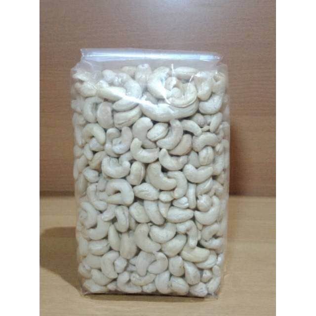 

Kacang Mete Mentah Fresh - Kacang Mede Utuh Wonogiri 500 Gram