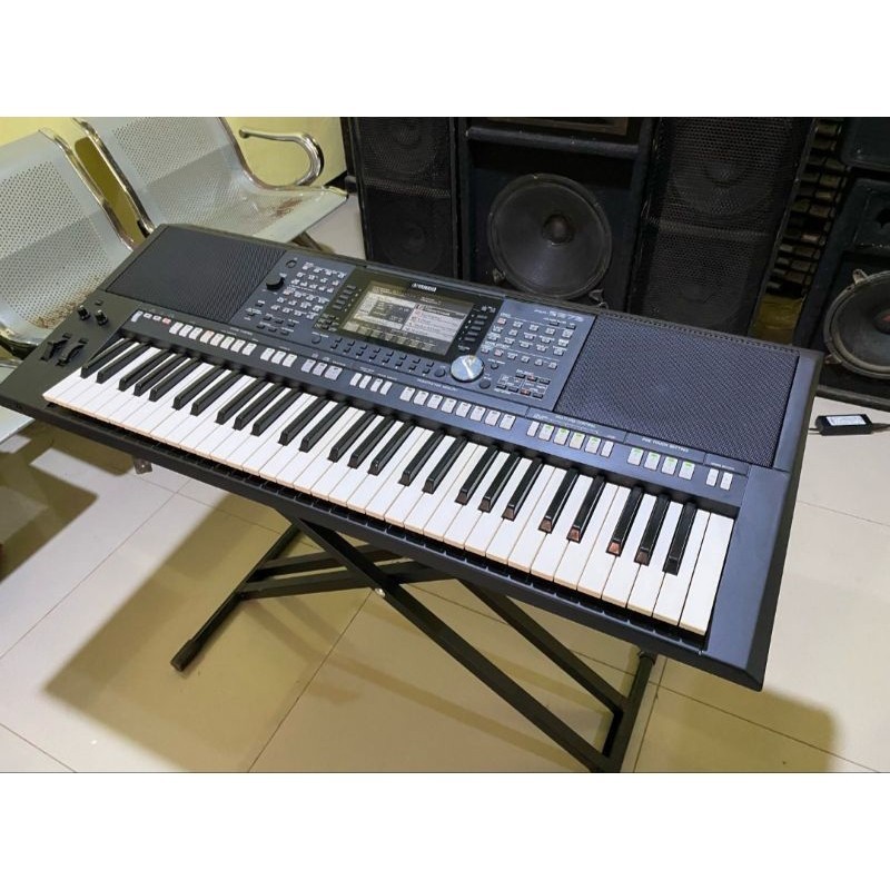 Keyboard Yamaha PSR S975