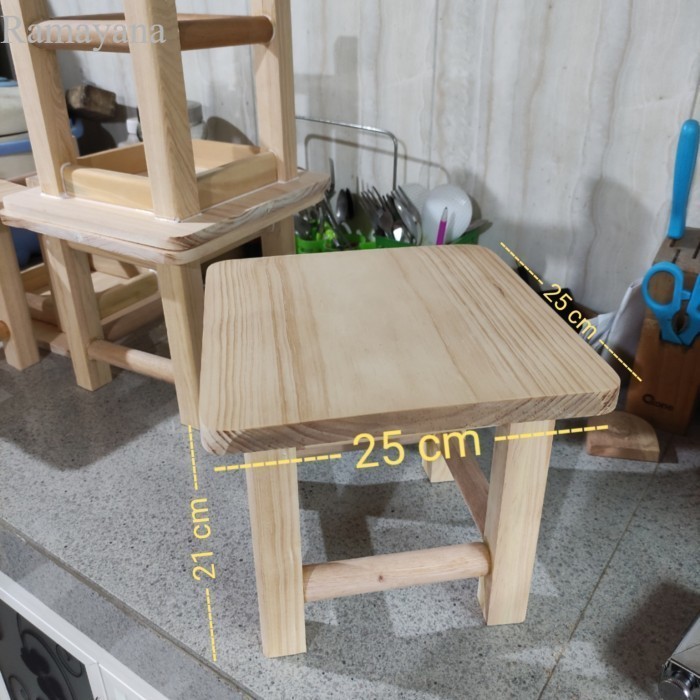 

Kursi Jongkok Kayu 25x25x21 / Dingklik Kayu / Jengklok / Kursi Jongkok murah