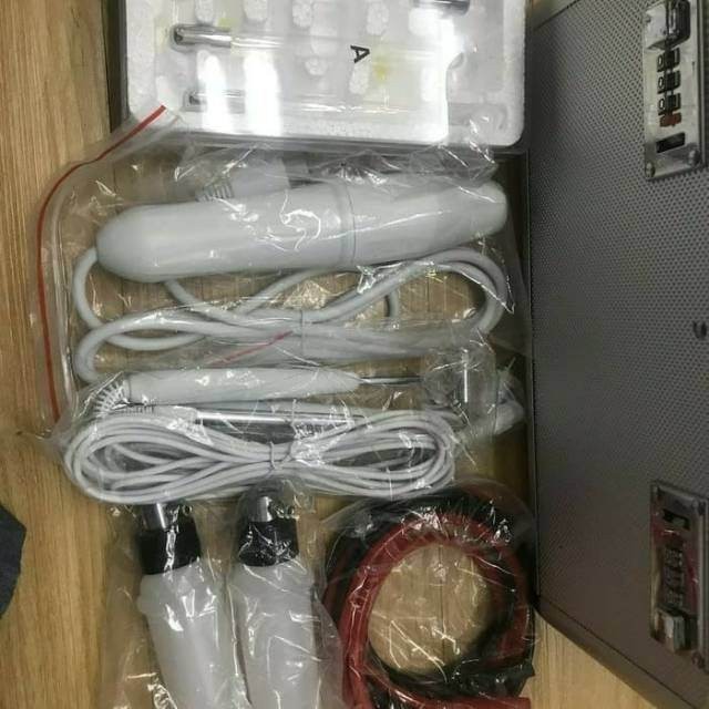 Mesin facial 4 in 1 galvanik hf vakum komedo amara