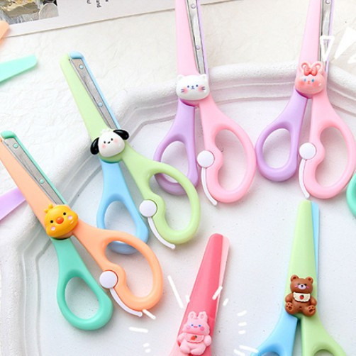 

MUNAS Gunting Portabel Mini Scissors Gunting Lucu Alat Tulis Anak Sekolah Kartun Diy Motif Karakter Hewan Lucu