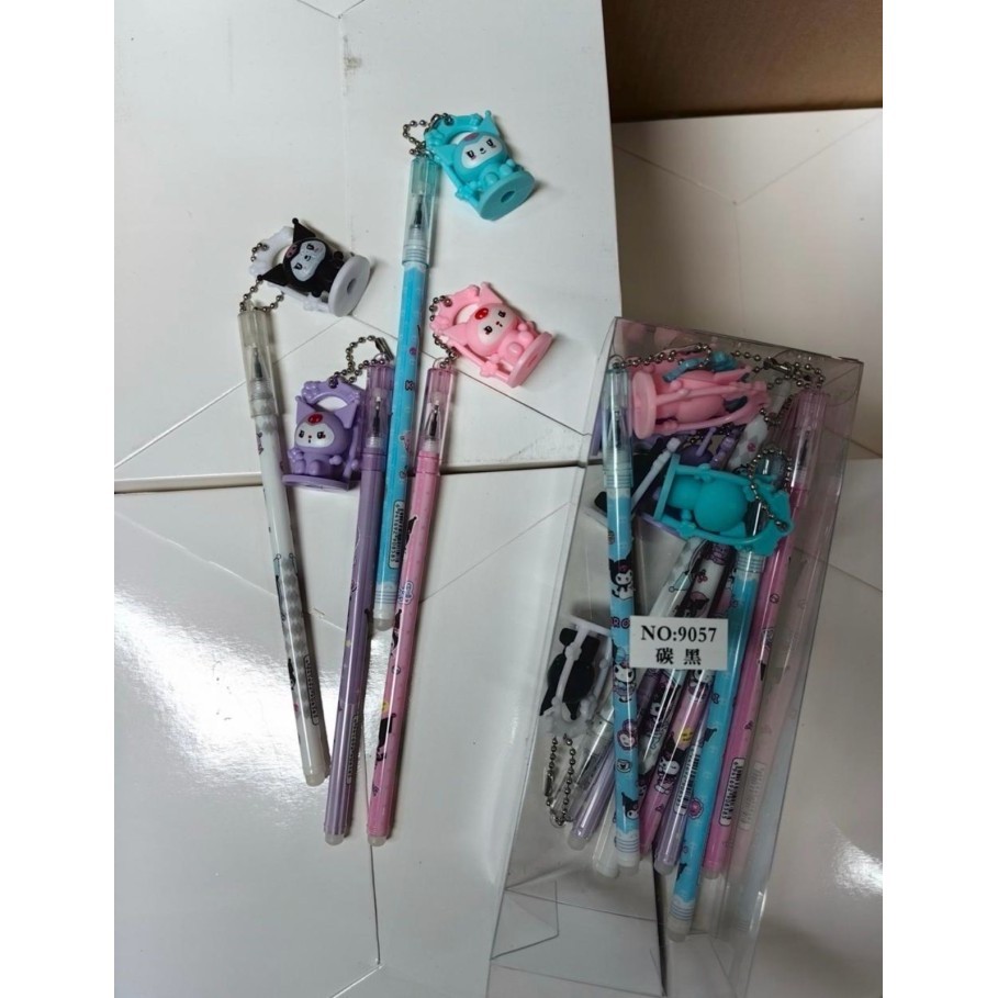

Pulpen Karakter Kuromi Sanrio Family Isi 12pcs - KUROMI KEPALA