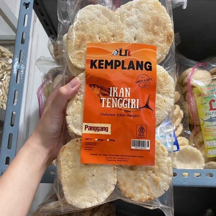 

Kemplang Bangka Panggang Ikan Tenggiri Cap Ln - Snack Bangka - Cemilan