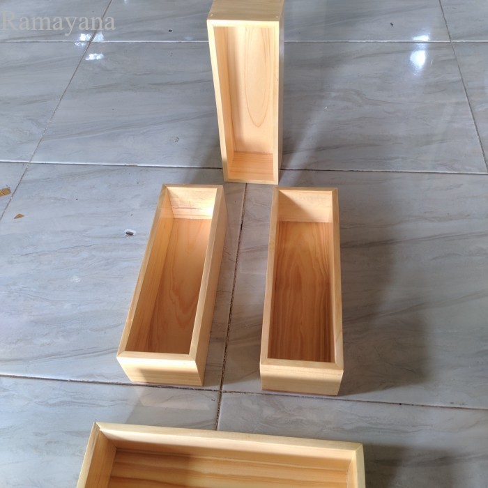 

Baki kayu serbaguna/ Cetakan Sabun Besar ukuran luar 28x9.5x7.5 cm Murah