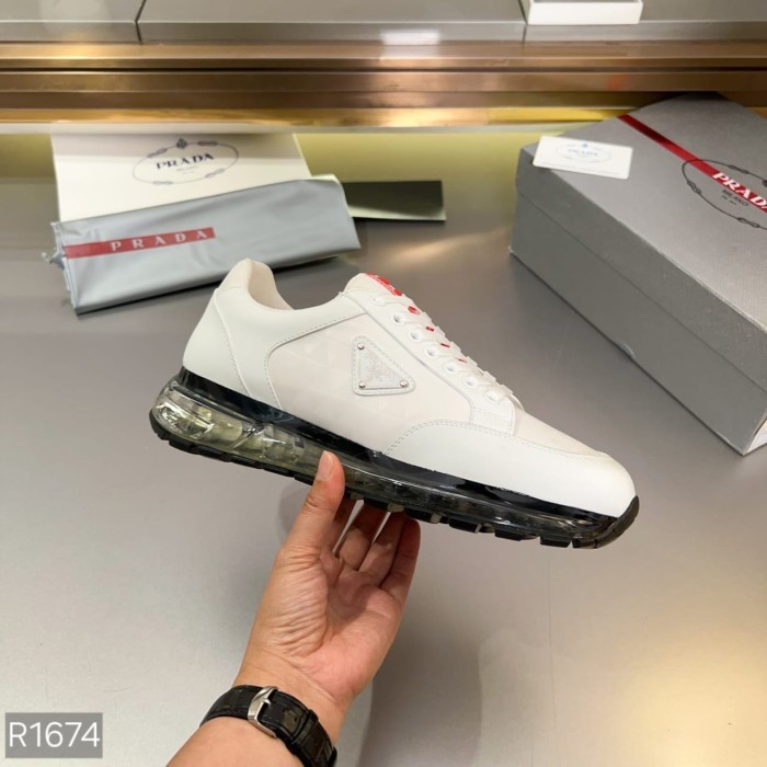 SEPATU SNEAKERS PRIA BRANDED IMPORT / SEPATU PRIA BRANDED HIGH QUALITY / SEPATU SNEAKERS PRIA IMPORT