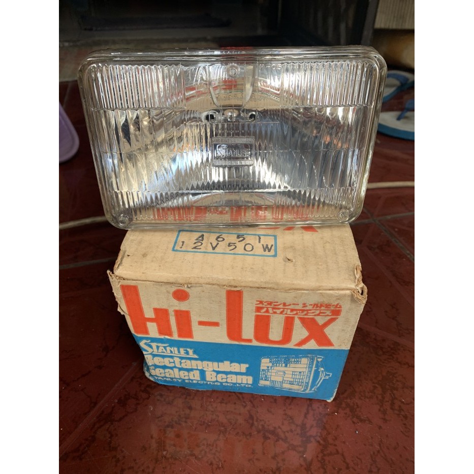 Lampu sealed beam kotak kecil 12V Kaki 2 STANLEY BARU